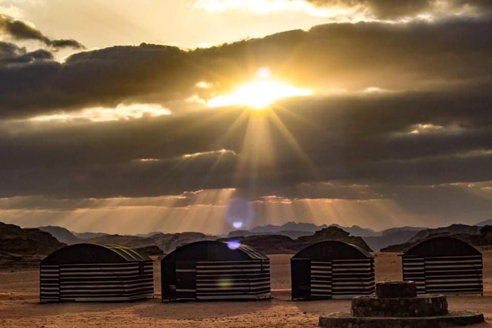 Desert shine camp Wadi Rum Esterno foto
